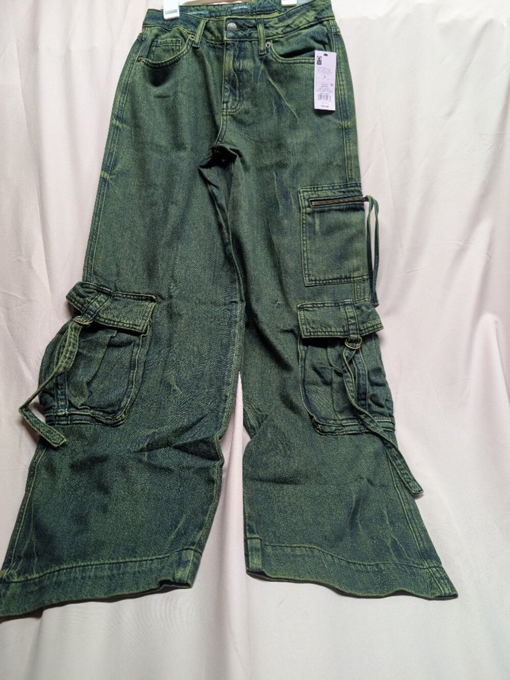 Women's cargo baggy jeans